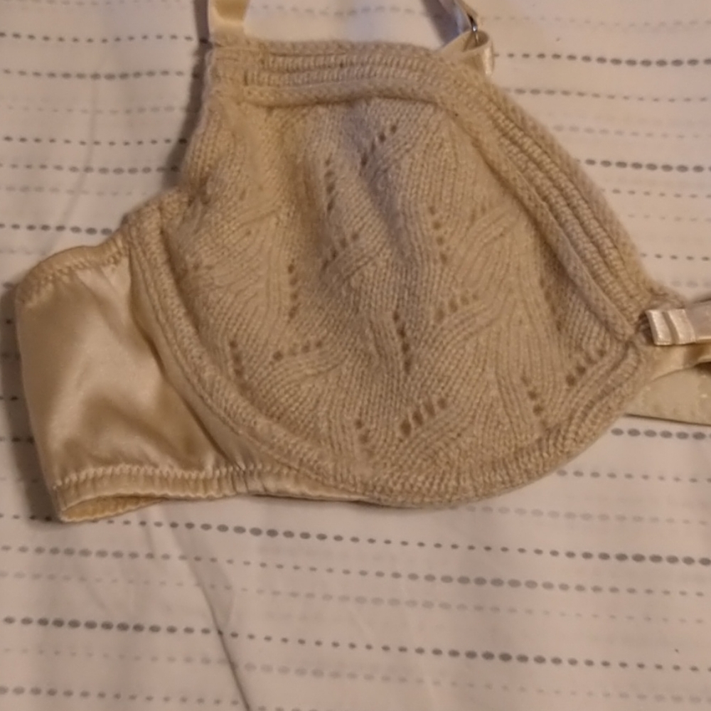Cashmere bra - Picture 2 of 7
